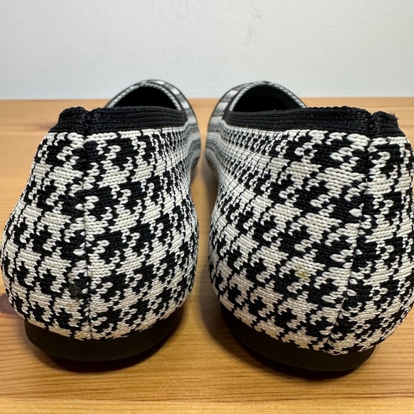 Houndstooth Knit Cap Toe Ballet Flats | Black & White | Size 6.5 - Picture 3 of 5